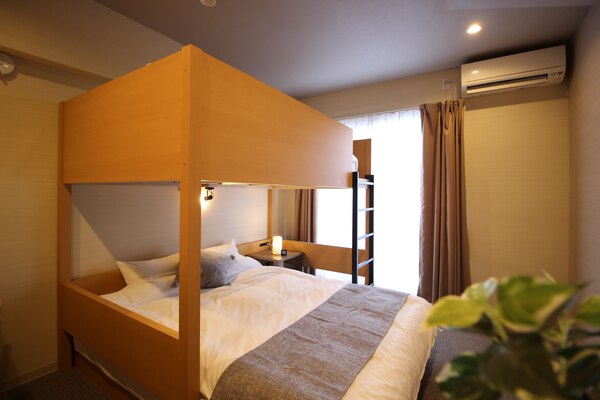 京都府京都市中京区壷屋町 ホテル